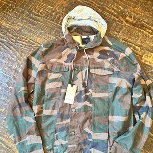 Men's nomad size large Camo Hooded Field Jacket - Green/Brown